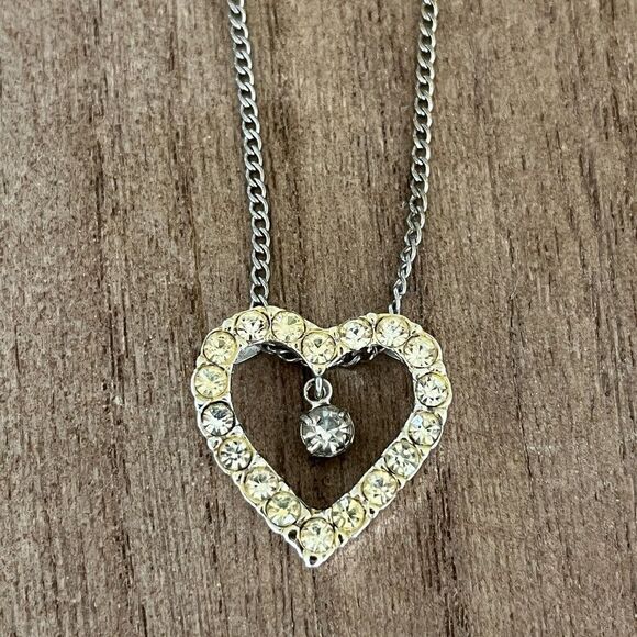 Vintage Necklace Rhinestone Heart Pendant Cable Chain Box Clasp Closure - Picture 10 of 15